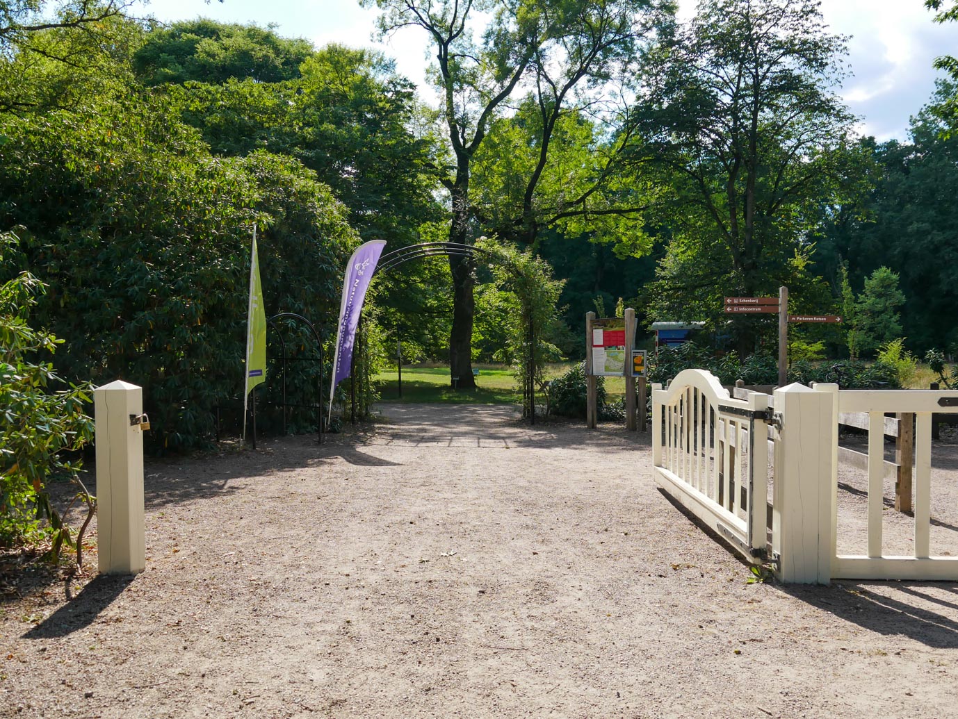 De_Lutte_Arboretum_Poort_Bulten_05-09-2022-02